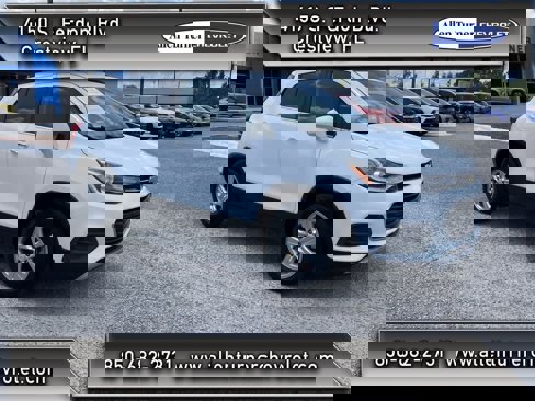 Used 2019 Chevrolet Trax LT w/ LT Convenience Package image 1