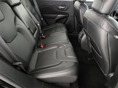 Used 2020 Jeep Cherokee Limited image 17