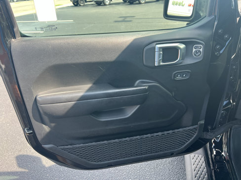 Certified 2023 Jeep Gladiator Sport image 9