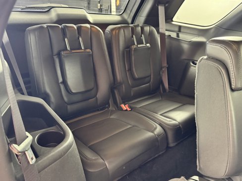 Used 2015 Ford Explorer XLT w/ Equipment Group 202B image 12