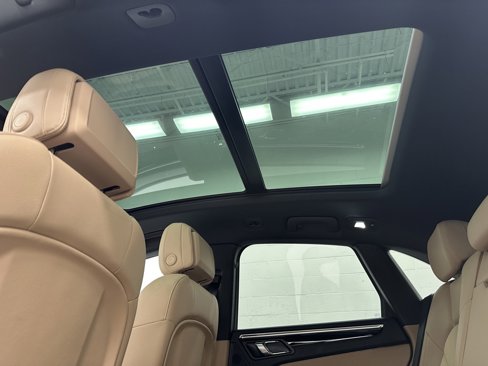 Used 2022 Porsche Macan image 40