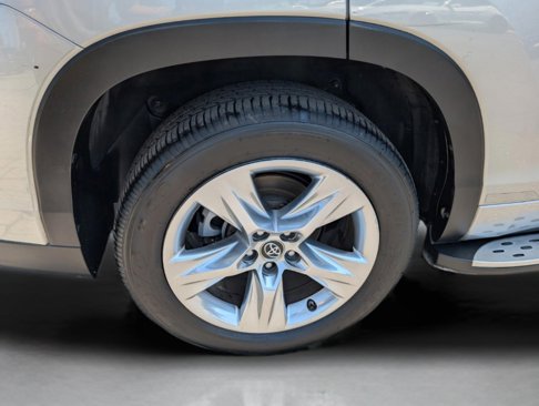 Used 2017 Toyota Highlander Limited image 45