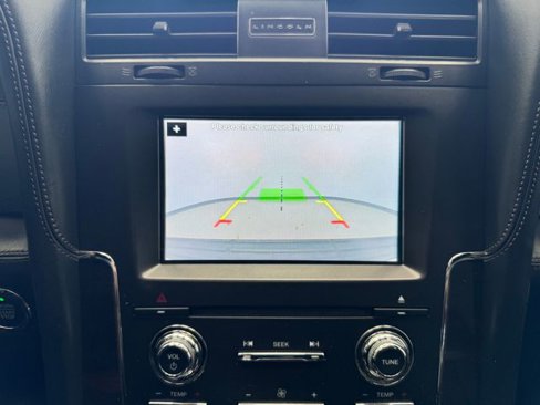 Used 2016 Lincoln Navigator Reserve image 27