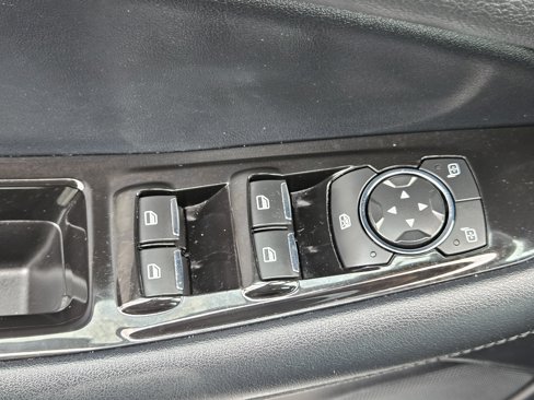 Used 2019 Ford Edge SEL w/ Equipment Group 201A image 18