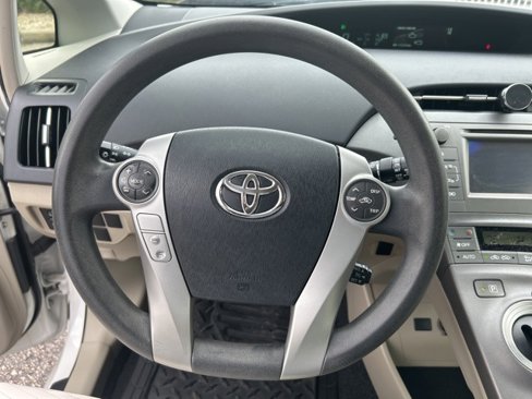 Used 2014 Toyota Prius Four image 16