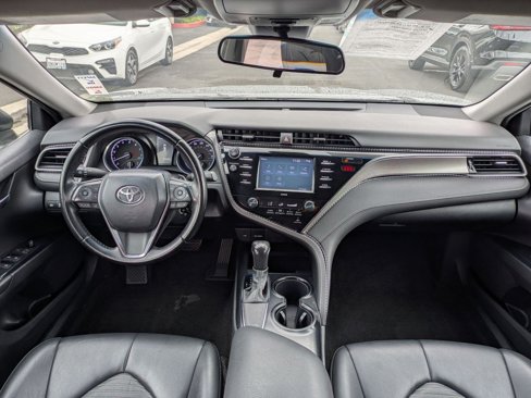 Used 2020 Toyota Camry SE image 13
