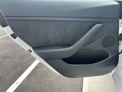 Used 2023 Tesla Model 3 Standard Range image 23