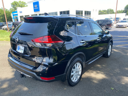 Used 2019 Nissan Rogue SV image 4