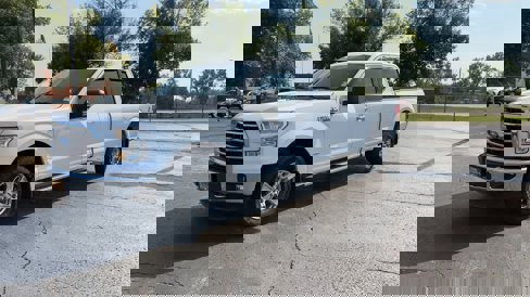 Used 2016 Ford F150 XLT w/ Equipment Group 302A Luxury image 4