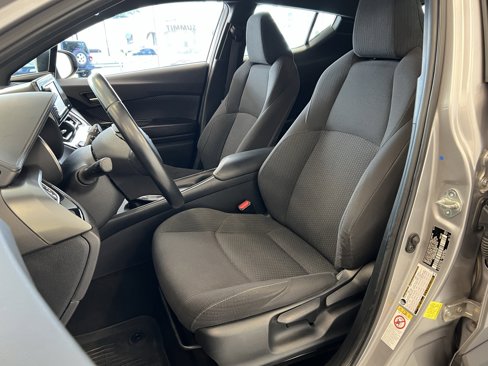 Used 2018 Toyota C-HR XLE image 25