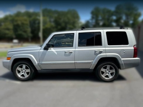 Used 2010 Jeep Commander Sport image 9
