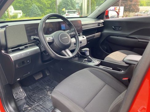 Used 2024 Hyundai Kona SEL image 18