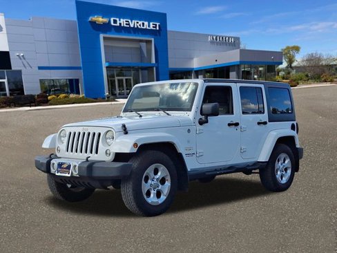 Used 2014 Jeep Wrangler Unlimited Sahara w/ Dual Top Group image 4