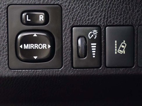 Used 2017 Toyota RAV4 LE image 30