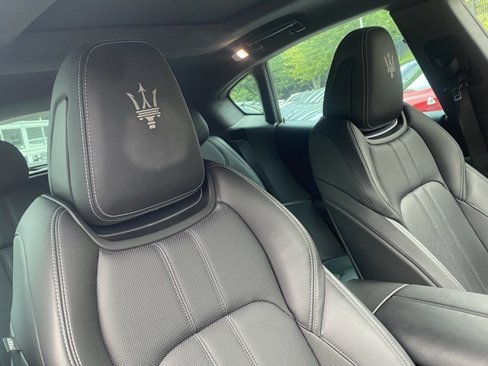 Used 2021 Maserati Levante S GranSport image 42