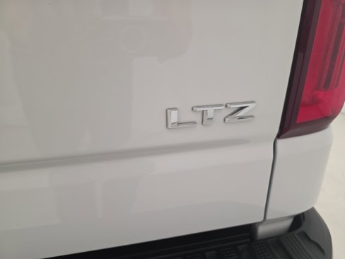 Used 2023 Chevrolet Silverado 1500 LTZ image 18