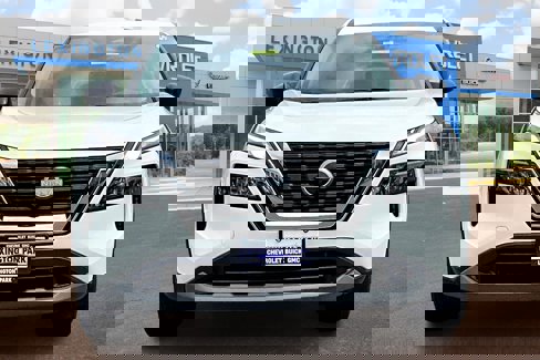 Used 2023 Nissan Rogue S image 3