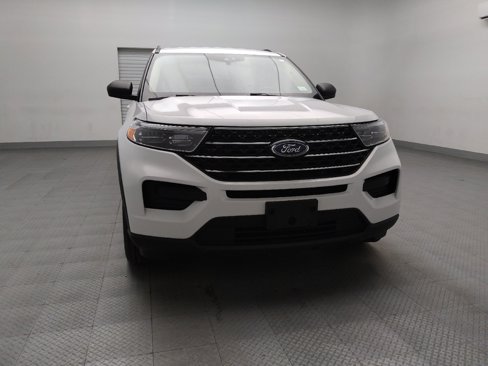 Used 2021 Ford Explorer XLT image 14