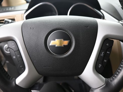 Used 2011 Chevrolet Traverse LTZ image 17