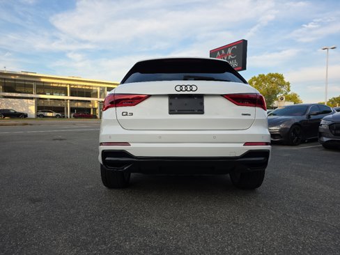 Used 2022 Audi Q3 2.0T Premium Plus w/ Premium Plus Package image 11