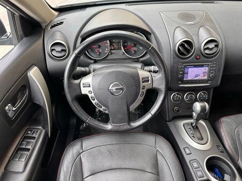Used 2013 Nissan Rogue SL image 25