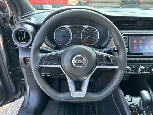 Certified 2020 Nissan Kicks S image 23