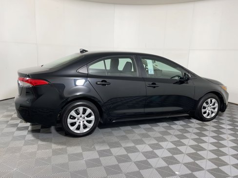 Used 2023 Toyota Corolla LE image 20