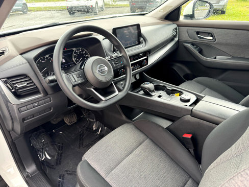 Used 2021 Nissan Rogue SV image 24