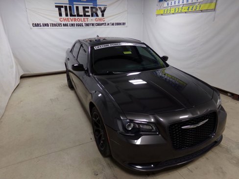 Used 2020 Chrysler 300 Touring w/ Sport Appearance Package image 1