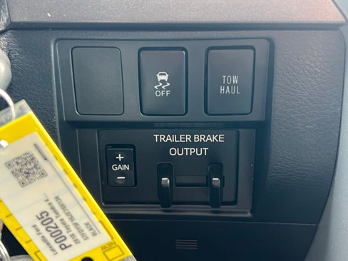 Used 2018 Toyota Tundra SR5 image 31
