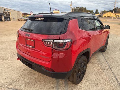 Used 2023 Jeep Compass Trailhawk w/ Trailhawk Convenience Group image 9
