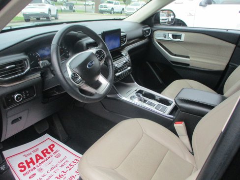 Used 2023 Ford Explorer Limited image 5
