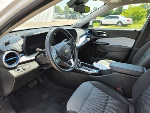 Certified 2024 Chevrolet Trax LT w/ Driver Confidence Package image 3