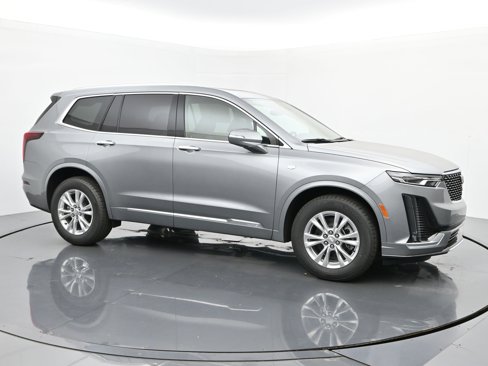 New 2025 Cadillac XT6 Luxury image 7