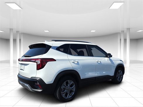 Certified 2024 Kia Seltos S image 3