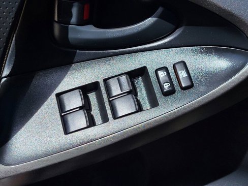 Used 2011 Toyota RAV4 4WD image 11