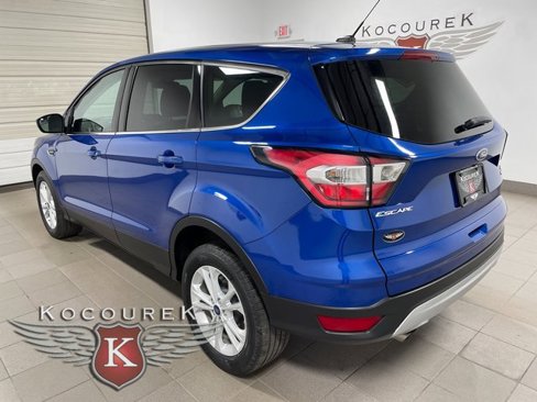 Used 2017 Ford Escape SE w/ SE Cold Weather Package image 4