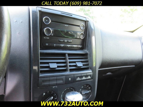 Used 2010 Ford Explorer XLT image 11