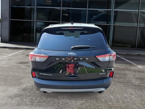 Used 2021 Ford Escape Titanium image 6