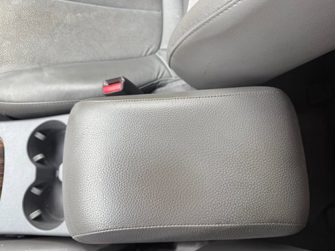 Used 2012 Hyundai Santa Fe SE image 28
