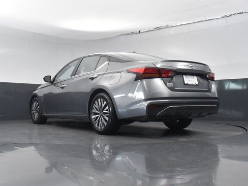 Used 2024 Nissan Altima 2.5 SV image 21