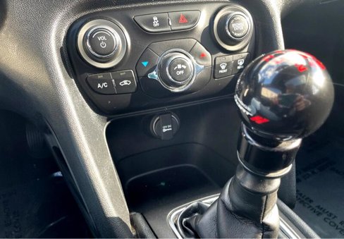 Used 2013 Dodge Dart Limited image 29