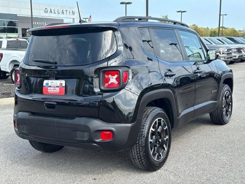 Used 2023 Jeep Renegade Latitude image 5