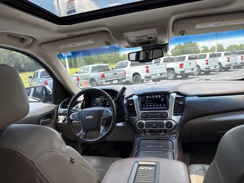 Used 2017 Chevrolet Suburban Premier image 15