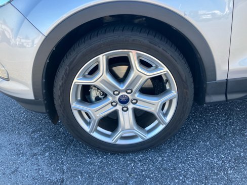Used 2017 Ford Escape Titanium image 30