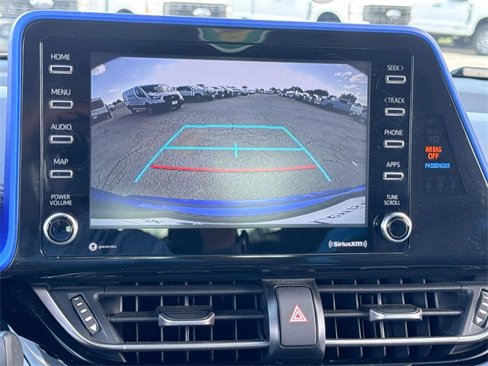 Used 2022 Toyota C-HR XLE image 17