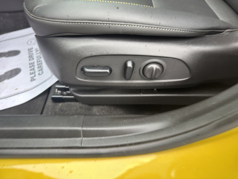Used 2024 Chevrolet Trax ACTIV w/ Sunroof Package image 16