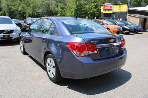 Used 2013 Chevrolet Cruze LS image 10