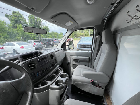 Used 2015 Ford E-350 and Econoline 350 Super Duty image 22