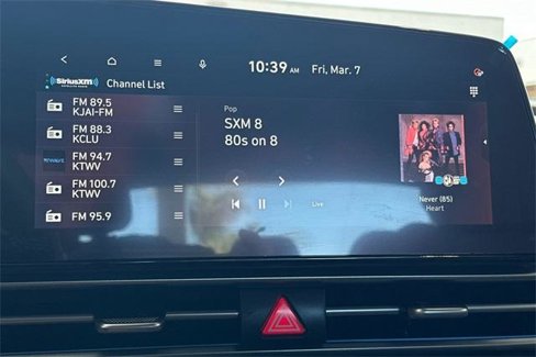 Used 2024 Hyundai Elantra SEL image 18